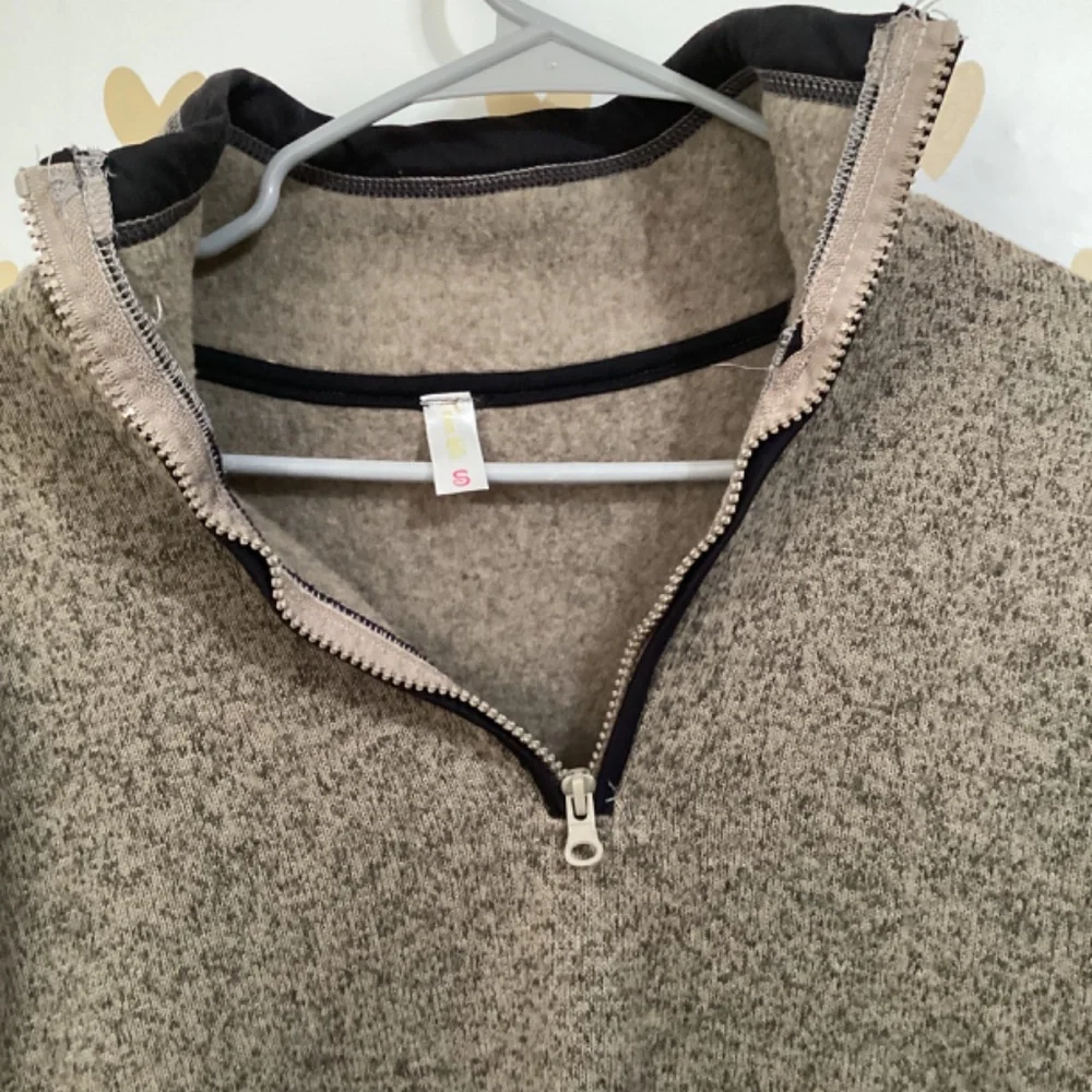 Sweater - Picture 6 of 10